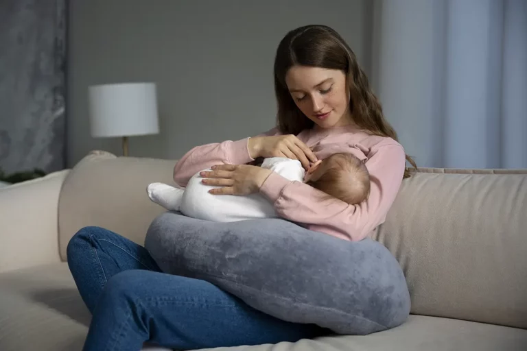 Breastfeeding 101: A Comprehensive Guide for New Mothers